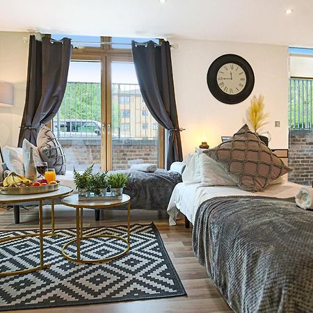Campbell Park Apartment - City Centre - Free Parking, Balcony, Super-Fast Wifi And Smart Tv With Netflix By Yoko Property Милтон-Кейнс Экстерьер фото