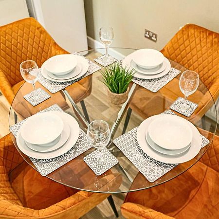 Campbell Park Apartment - City Centre - Free Parking, Balcony, Super-Fast Wifi And Smart Tv With Netflix By Yoko Property Милтон-Кейнс Экстерьер фото