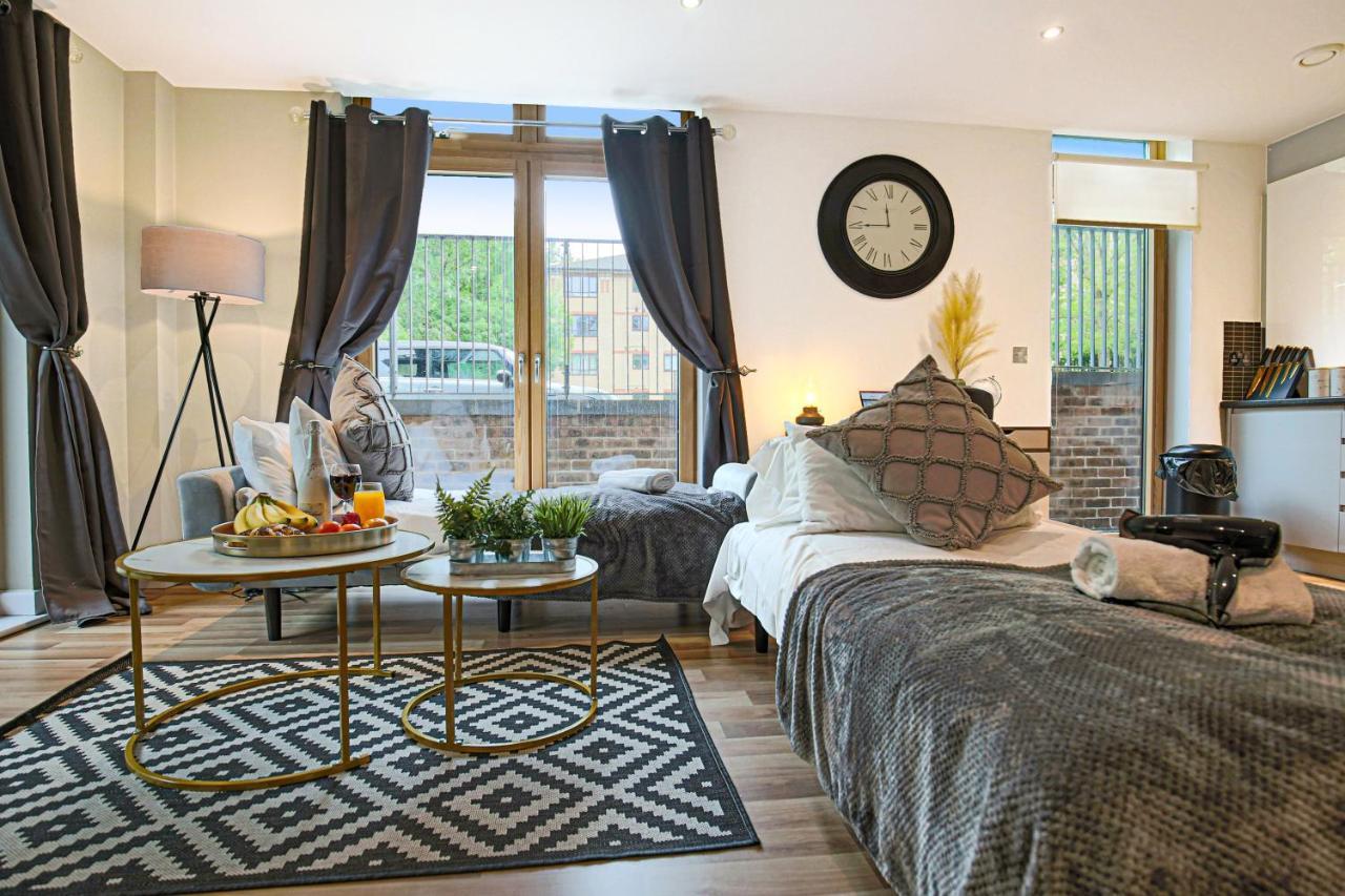 Campbell Park Apartment - City Centre - Free Parking, Balcony, Super-Fast Wifi And Smart Tv With Netflix By Yoko Property Милтон-Кейнс Экстерьер фото
