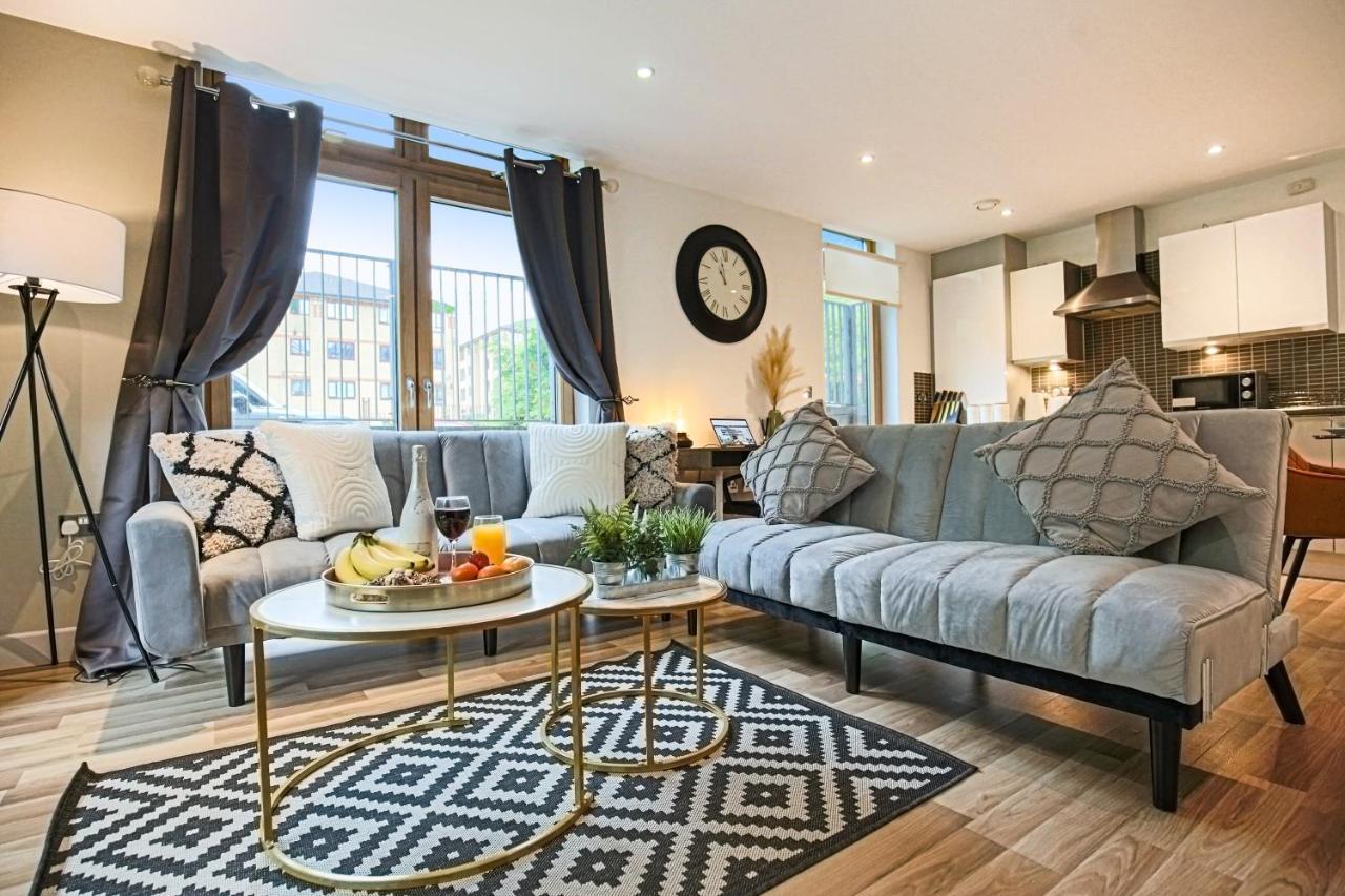 Campbell Park Apartment - City Centre - Free Parking, Balcony, Super-Fast Wifi And Smart Tv With Netflix By Yoko Property Милтон-Кейнс Экстерьер фото